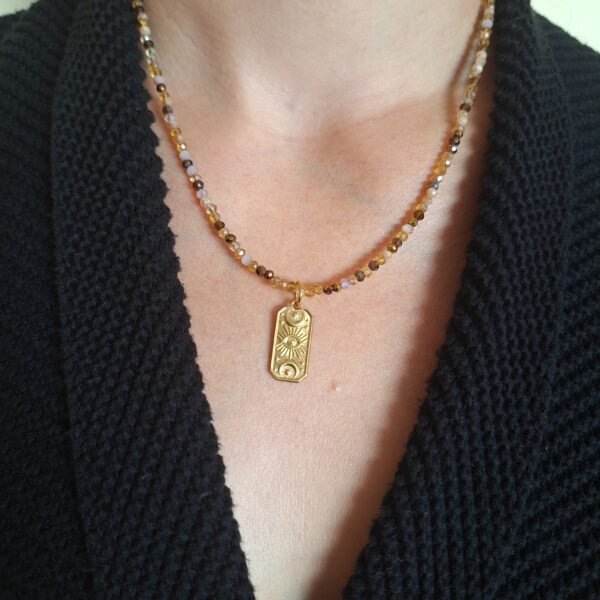 Collier couleur café – Image 3