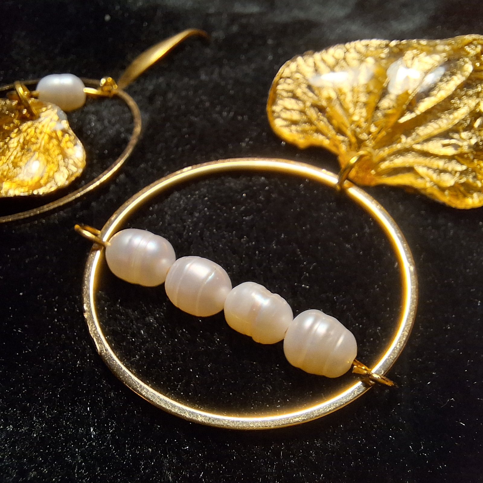 Grandes boucles en pétales d'hortensia asymétriques – Image 10