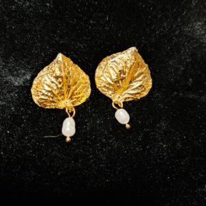 Pétales d'Hortensia dorés et perles de culture d'eau douce