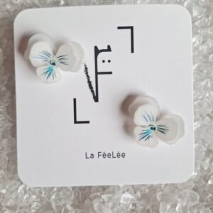 Perceuses pensées blanches au coeur bleu