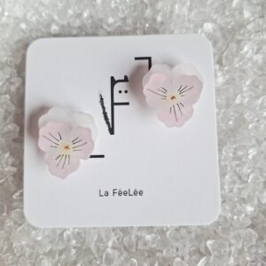 Perceuses pensées roses pales et blanches